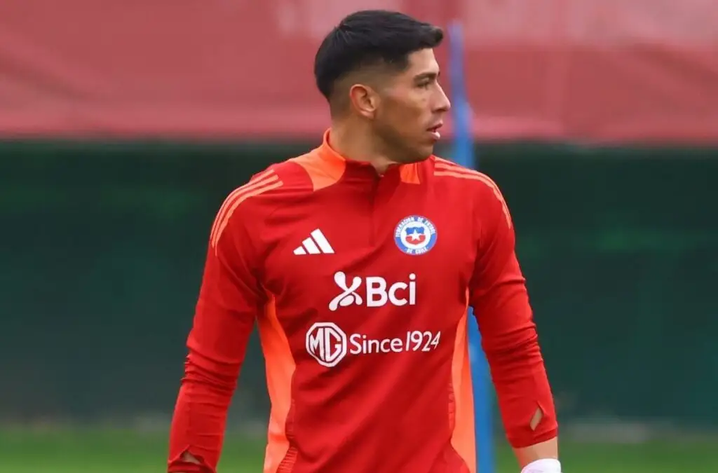Ricardo Gareca confirmó a Brayan Cortés como arquero titular de La Roja.