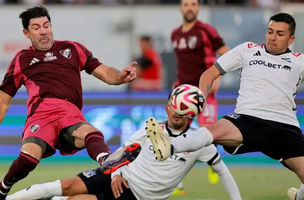 Marcelo Salas enfrentó a Colo-Colo en el Duelo de Leyendas.