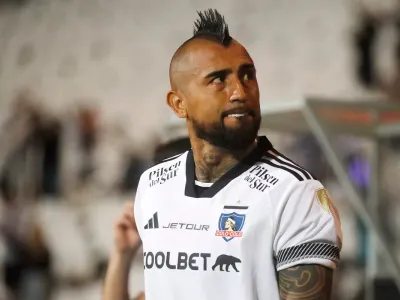 Periodista uruguayo alucina con regreso de Arturo Vidal a Colo-Colo y lo compara con figura mundial
