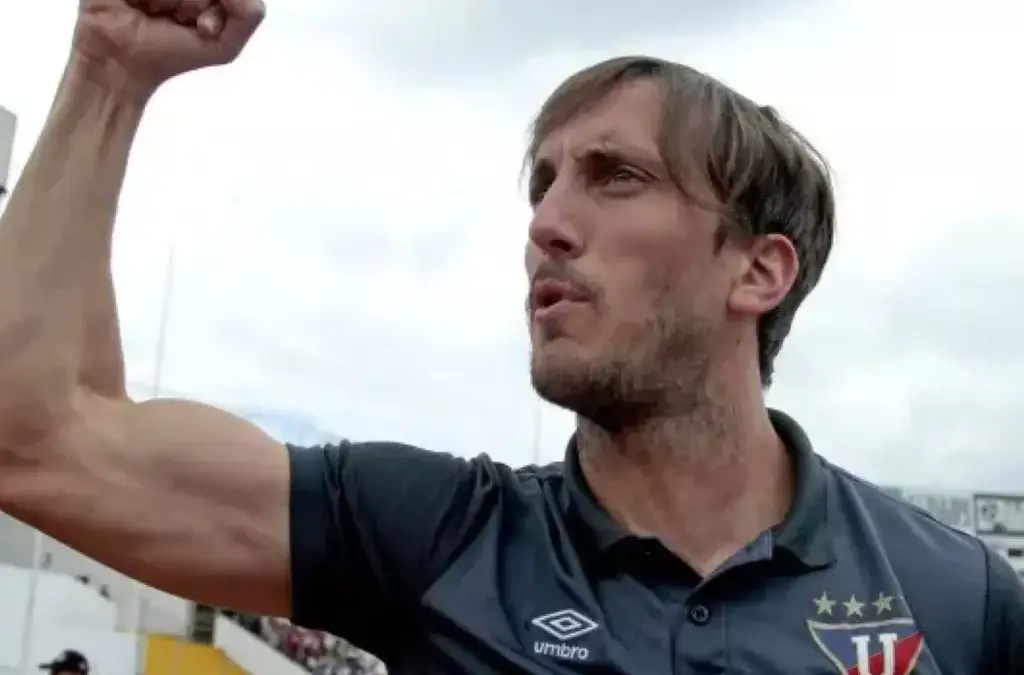 Luis Zubeldía ganó dos títulos en 2023 y por eso interesó en Colo-Colo.