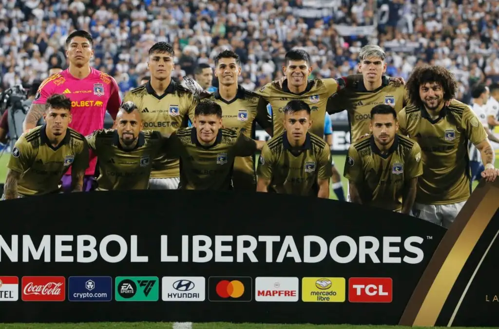 Colo-Colo aún tiene chances de clasificar a octavos de final de la Copa Libertadores.