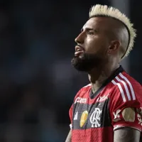 VIDEO: Arturo Vidal vivió momento de tensión junto a sus compañeros tras ser encarado por hinchas del Flamengo