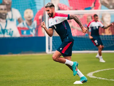 Celebra Juan Martín Lucero: El delantero fue habilitado por la FIFA para jugar en Fortaleza