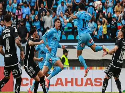 “Le queda muy poco”: Hinchas en redes sociales se ‘resignan’ entre elogios ante altísimo nivel de jugador de Colo-Colo