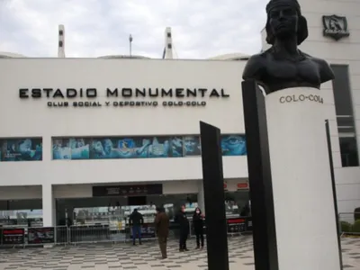[VIDEO] El particular momento que vivió una vocal de mesa en el Estadio Monumental