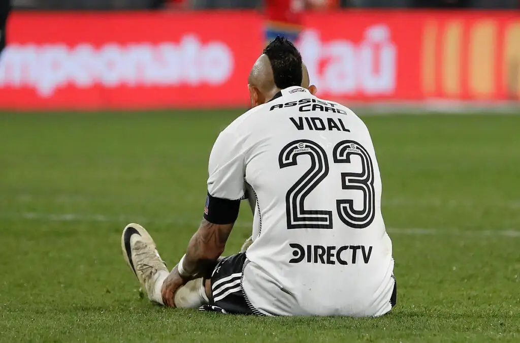 Arturo Vidal podría estar varias semanas fuera de las canchas por lesión.