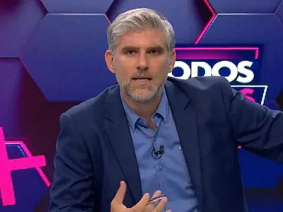 Manuel de Tezanos cuestionó la partida de tres canteranos de Colo-Colo al extranjero: «Thompson y Pizarro son los más felices»