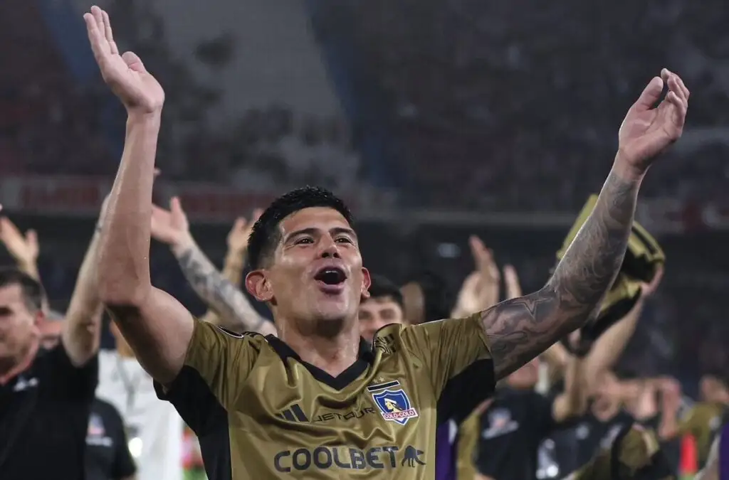 Esteban Pavez irradió felicidad tras el triunfo de Colo-Colo sobre Junior.