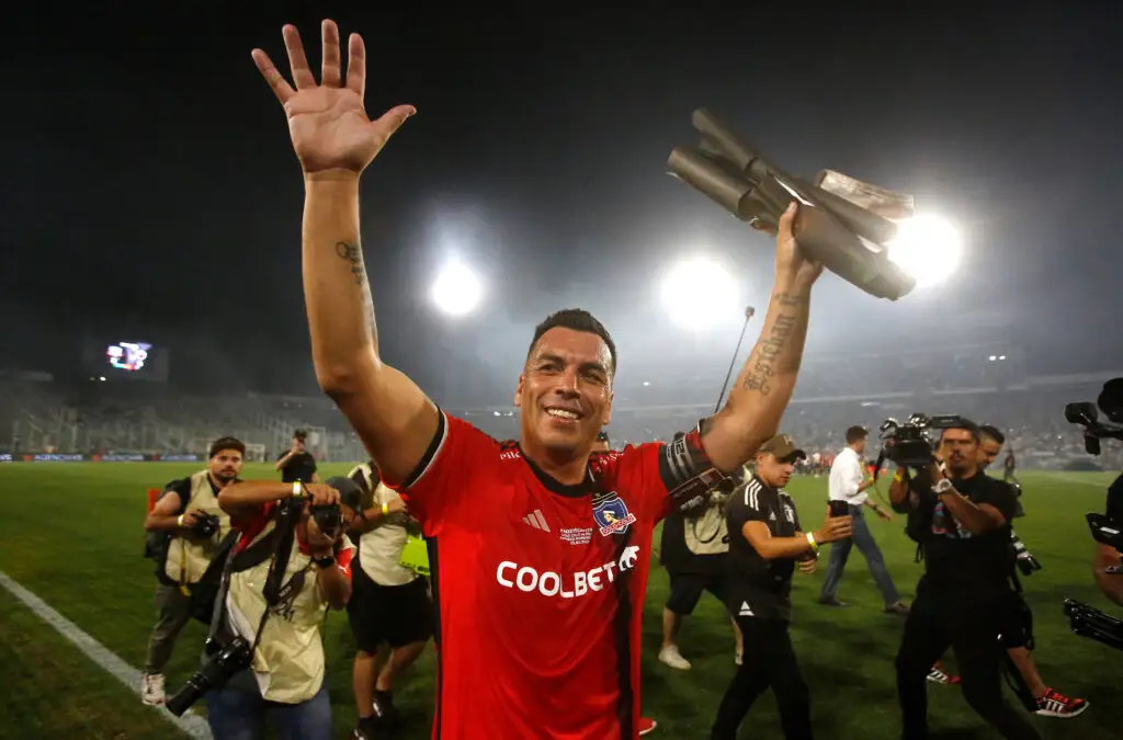 Este miércoles se define el regreso de Esteban Paredes al fútbol profesional.