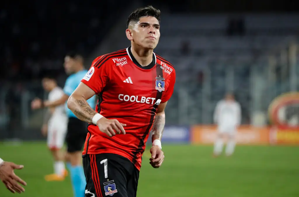Carlos Palacios volverá a la titularidad en Colo-Colo.