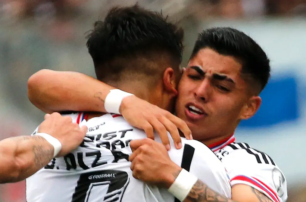Damián Pizarro y Jordhy Thompson regresaron a jugar por Colo-Colo.
