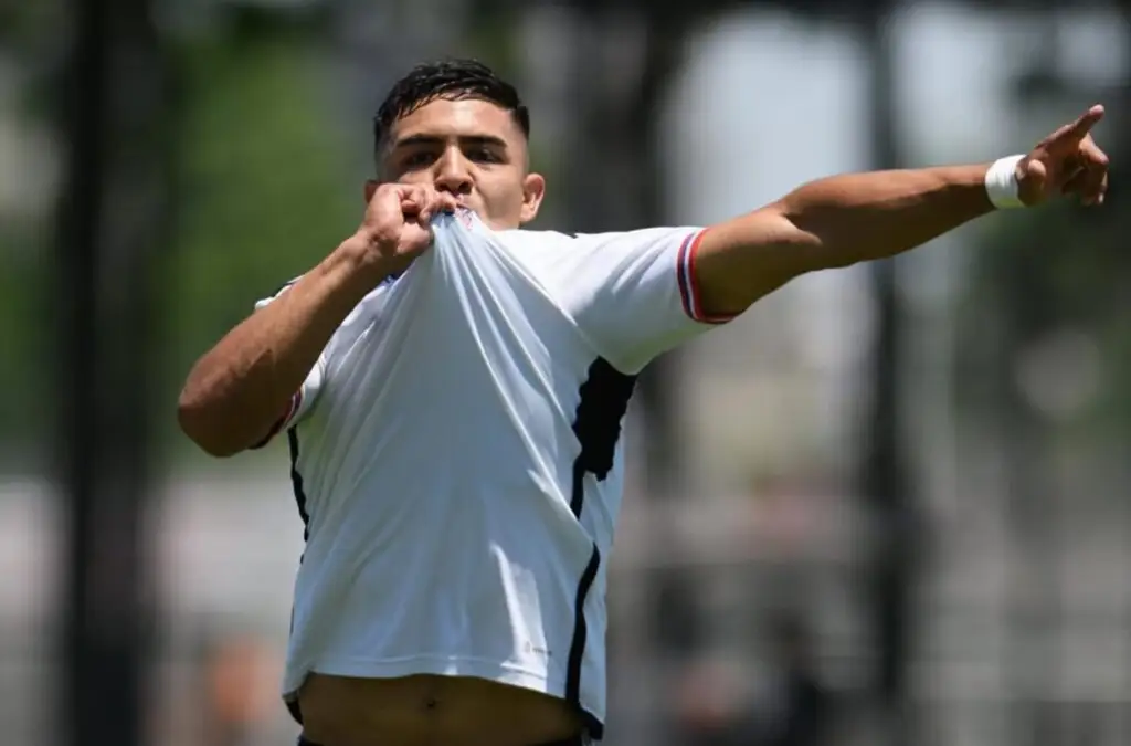 Benjamín Castro anotó el único gol de Colo-Colo vs Constitución Unido.