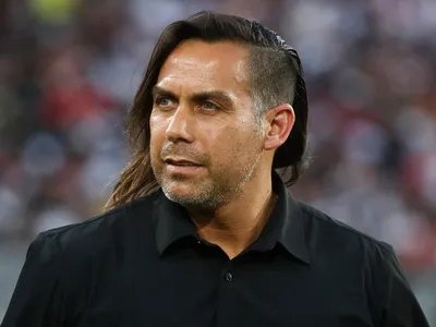 A sus 44 años: Se confirmó el nuevo desafío de Arturo Sanhueza en el fútbol chileno luego de salir de Colo Colito
