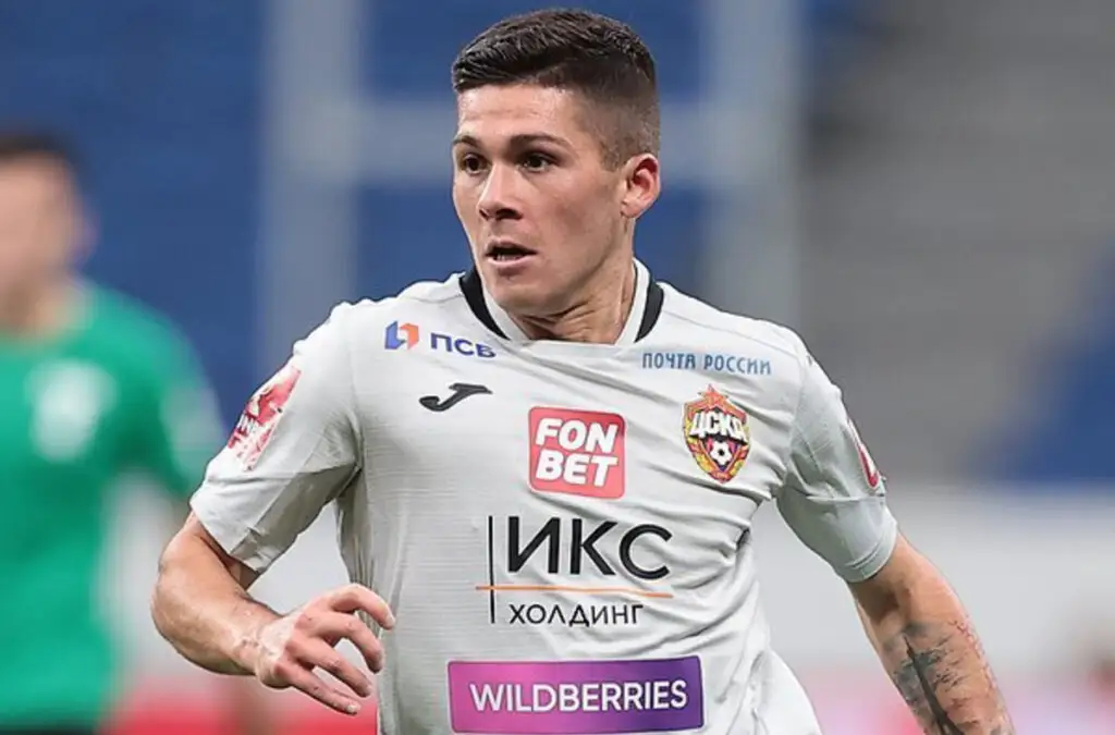 Colo-Colo anunció el arribo de Víctor Felipe Méndez.