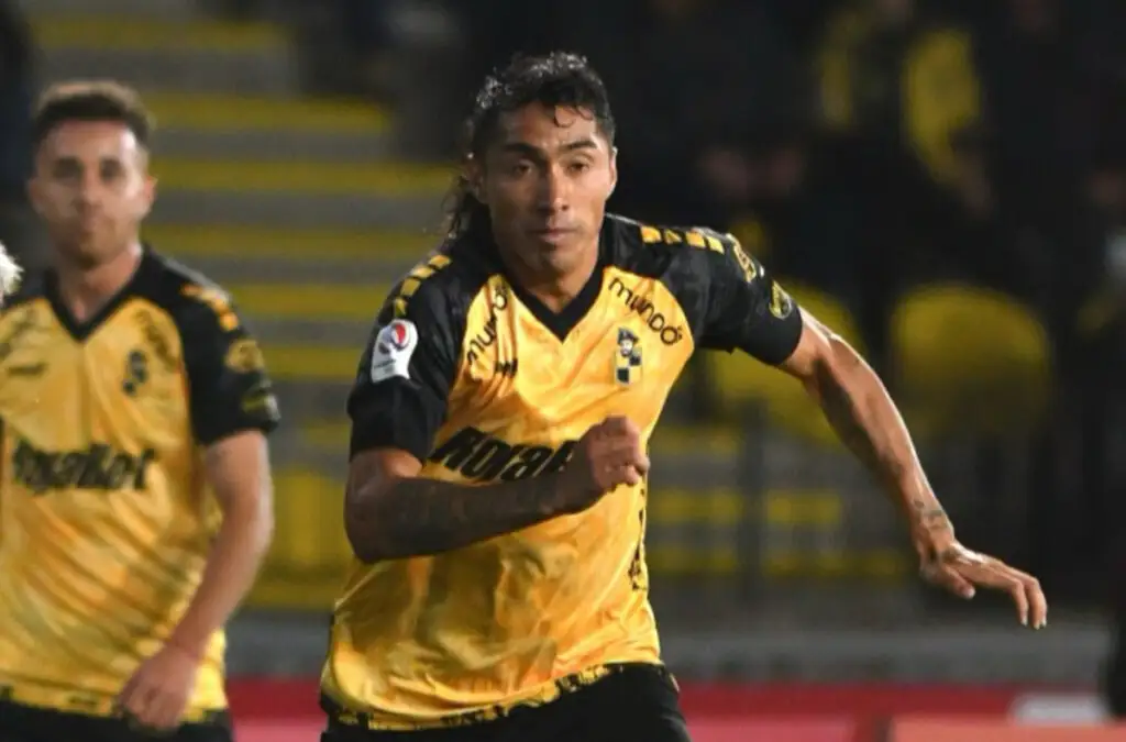 Luciano Cabral es opción para fichar en Colo-Colo.