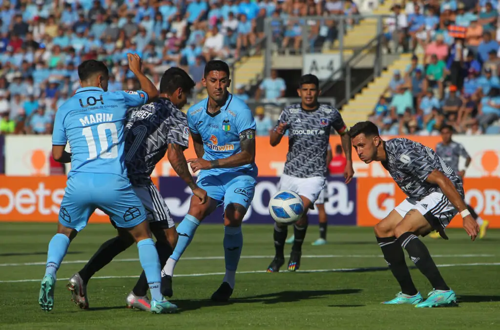 Colo-Colo sufrió una contundente derrota ante O’Higgins en Rancagua.
