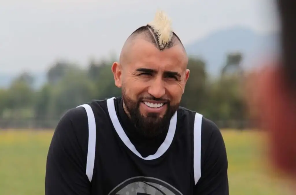 Arturo Vidal tiene las ganas de jugar en Colo-Colo.
