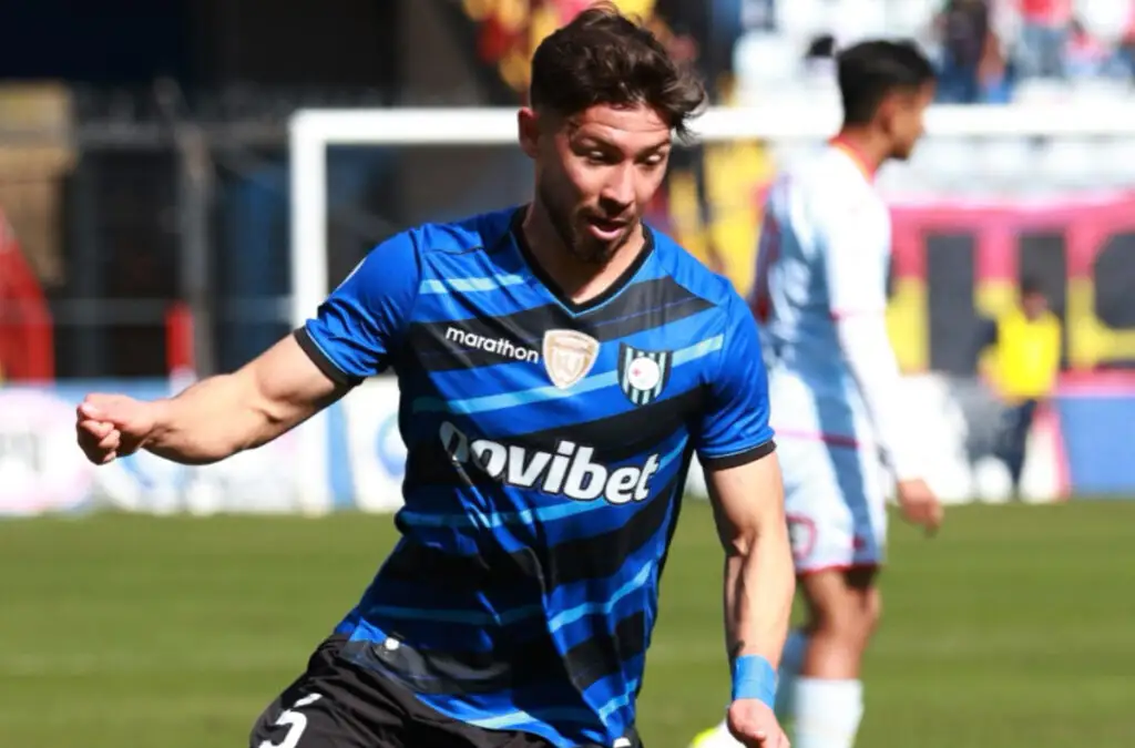 Felipe Loyola dejó en duda su fichaje por Independiente de Avellaneda.