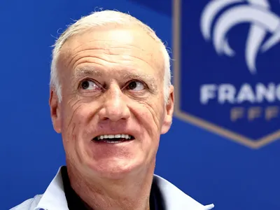 Los elogió bastante: DT de Francia identificó a los dos jugadores que son claves en La Roja