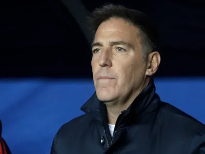 Duro golpe para Berizzo: Se confirma sensible baja en La Roja para enfrentar a Perú y Venezuela