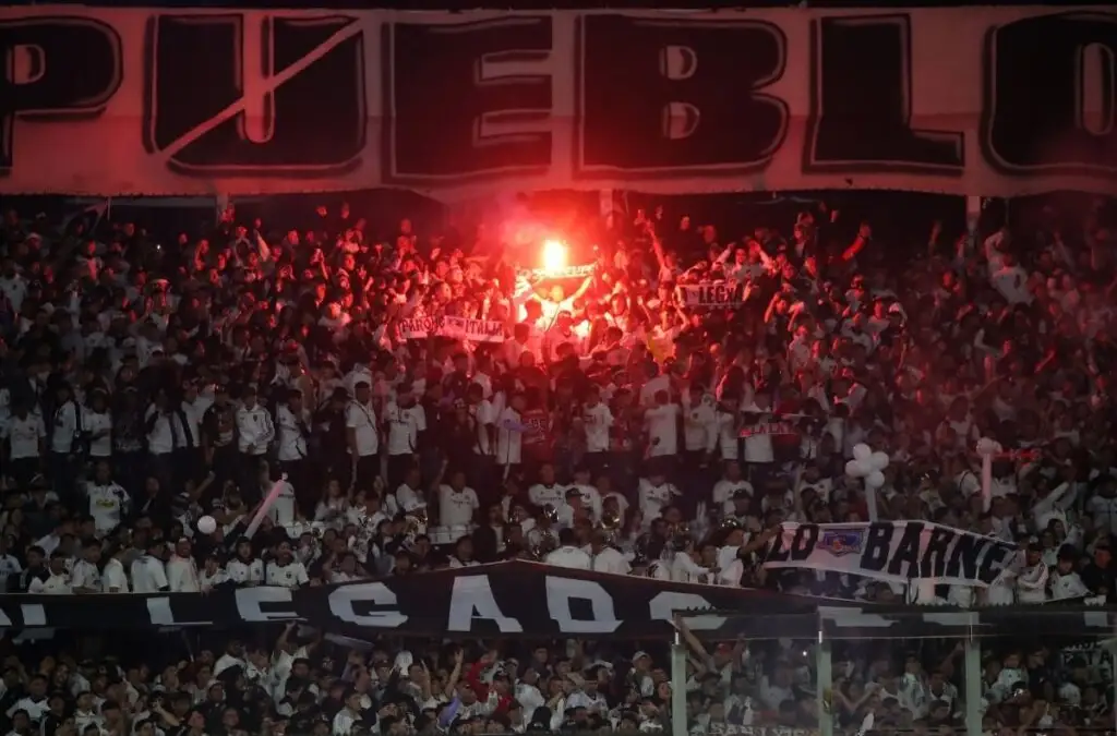 Cristián Caamaño acusó a una facción de la Garra Blanca de realizar tráfico de drogas en el Estadio Monumental.
