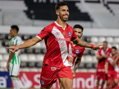 Colo-Colo habría presentado una oferta formal por Gabriel Ávalos