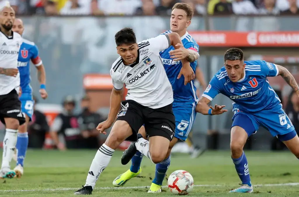 Damián Pizarro no ha podido anotar goles con Colo-Colo esta temporada.