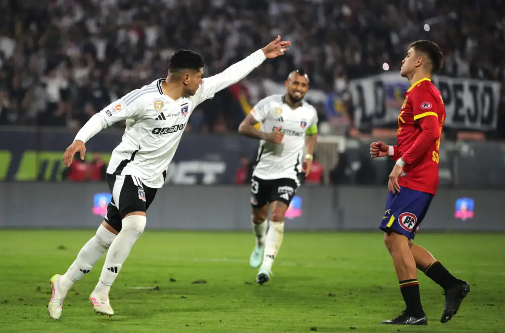 El triunfo de Colo-Colo sobre Unión Española tranquilizó en algo los ánimos en Pedrero.