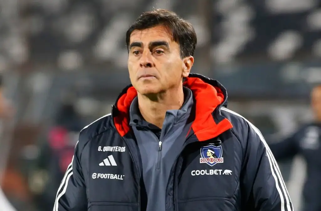 Gustavo Quinteros seguirá al mando de Colo-Colo a pesar de cualquier resultado en Copa Libertadores.