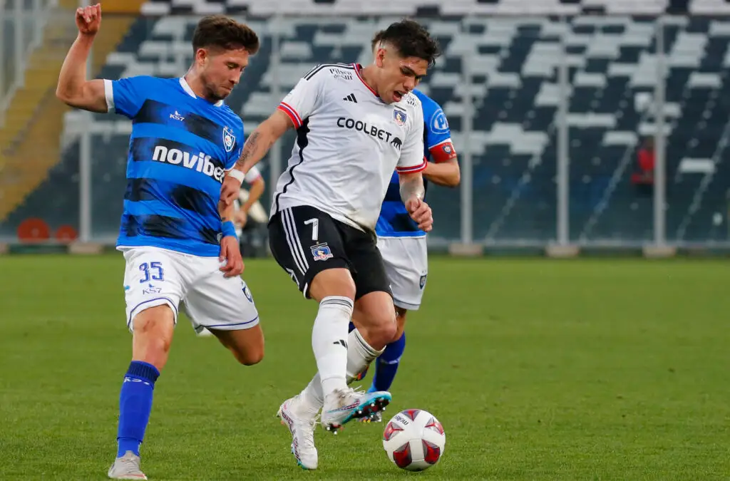 Felipe Loyola durante el partido de Huachipato frente a Colo-Colo.