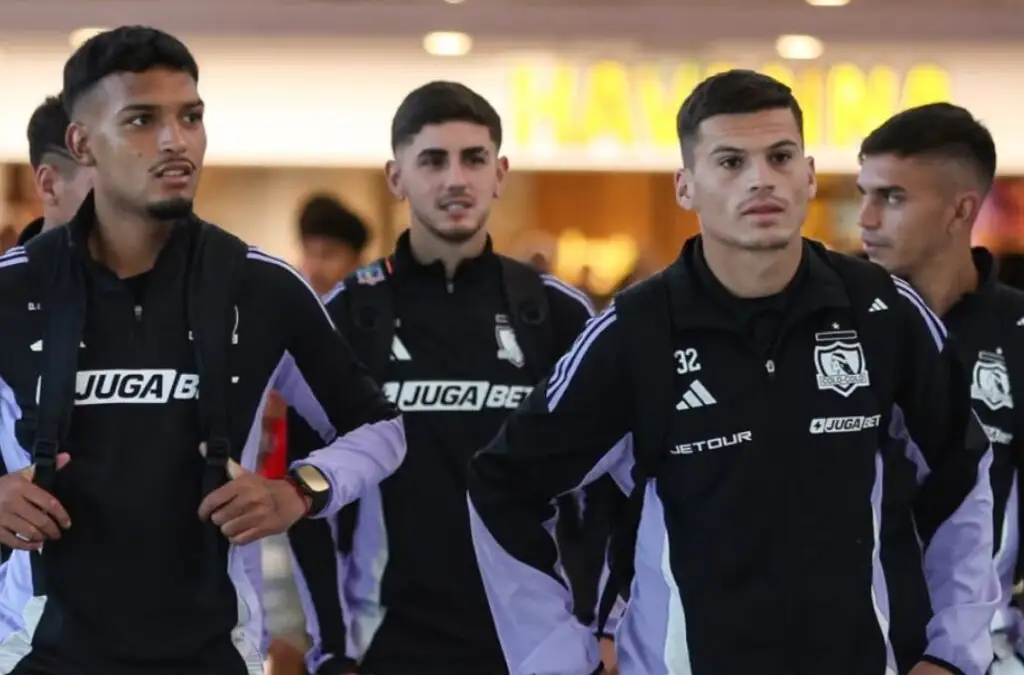 Colo-Colo ya está en Buenos Aires para el partido ante Racing.