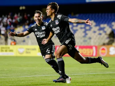 [VIDEO] Para verlo una y mil veces: Revive el gol de Carlo Villanueva desde la galería