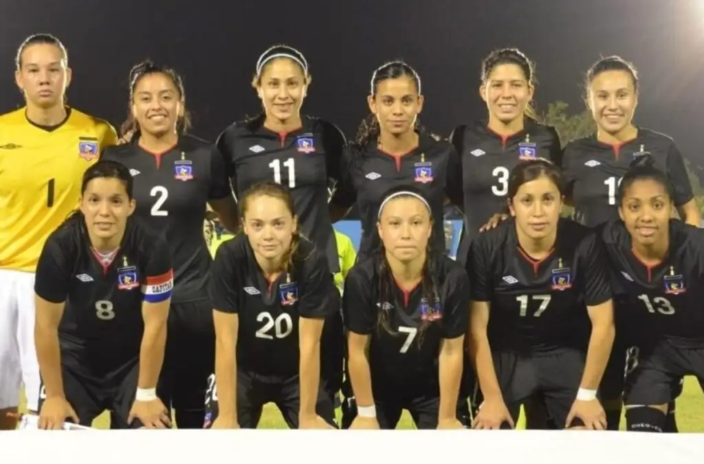 La futbolista fue titular en el título obtenido hace 13 años atrás.