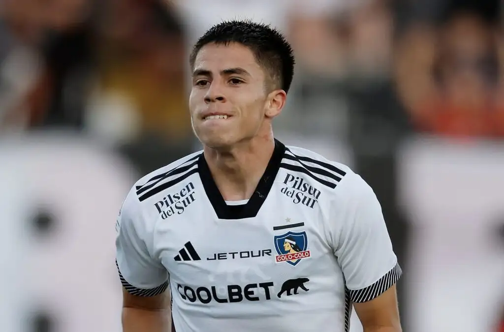 Matías Moya no ha podido brillar en Colo-Colo.