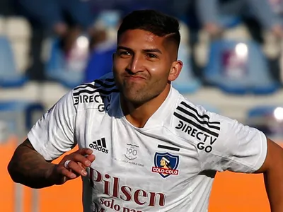 El tremendo lío que podría meterse Colo-Colo por Ignacio Jara: lo amenazan con ir a la FIFA