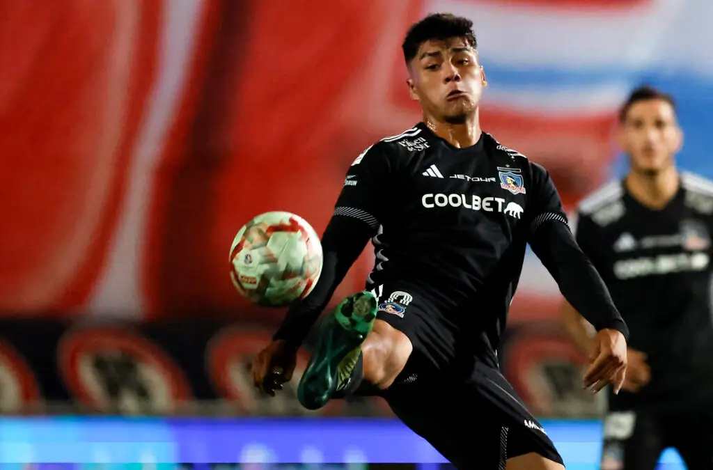 Damián Pizarro se ha llenado de cuestionamientos por su presente en Colo-Colo.