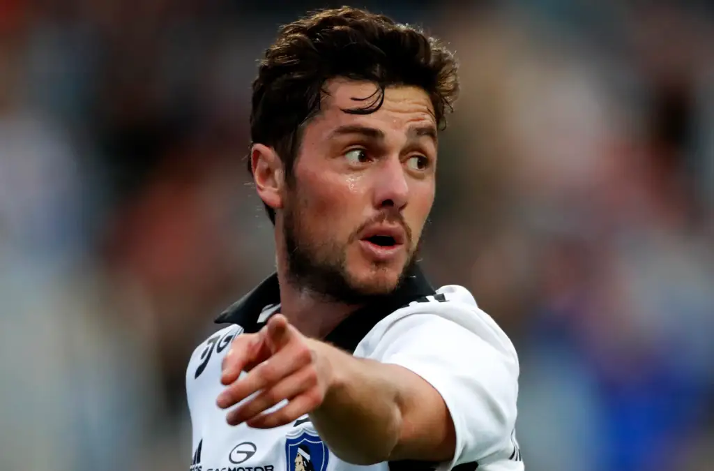 Hinchas pidieron el retorno de Marco Rojas.
