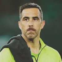 «Ha estado molesto»: Revelan la razón por la que Claudio Bravo no ha regresado a Colo-Colo