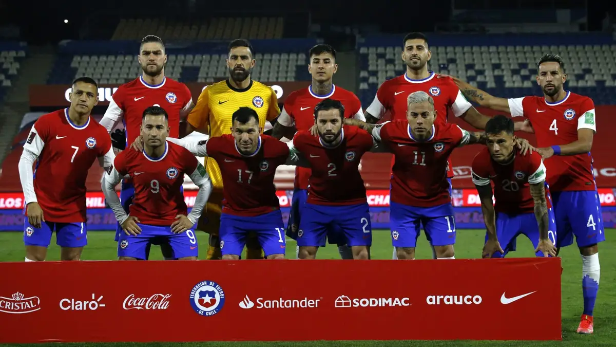 Futbol, Chile vs Bolivia. Fecha 8, Eliminatorias Mundial de Catar 2022. El equipo de Chile es fotografiado antes del partido de clasificacion al Mundial de Catar 2022 contra Bolivia disputado en el estadio San Carlos de Apoquindo de Santiago, Chile. 08/05/2021 Andres Pina/Photosport Football, Chile vs Bolivia. 8th date, 2022 Qatar World Cup Qualifiers. Chile’s team is pictured during the 2022 Qatar World Cup match against Bolivia held at the San Carlos de Apoquindo stadium in Santiago, Chile. 08/05/2021 Andres Pina/Photosport