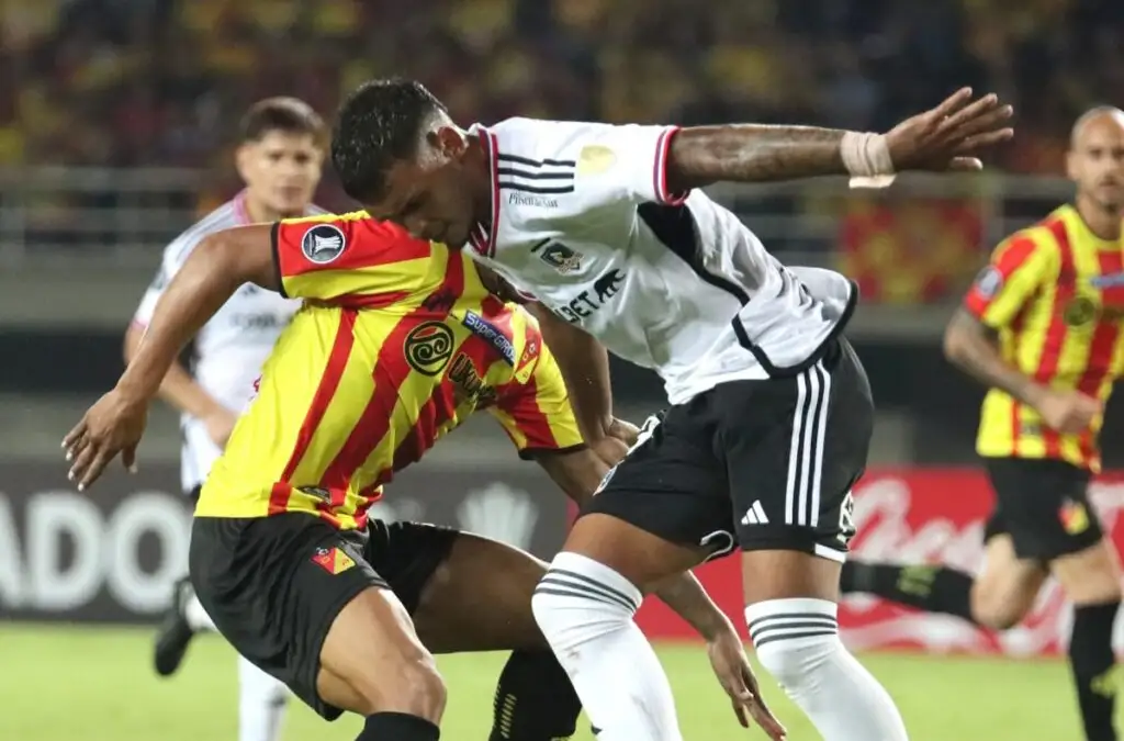 Colo-Colo vs Deportivo Pereira en el primer partido de la Copa Libertadores.