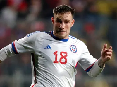 Siempre pasa algo: Bruno Barticciotto le entregó negativas noticias al cuerpo técnico de la Selección Chilena
