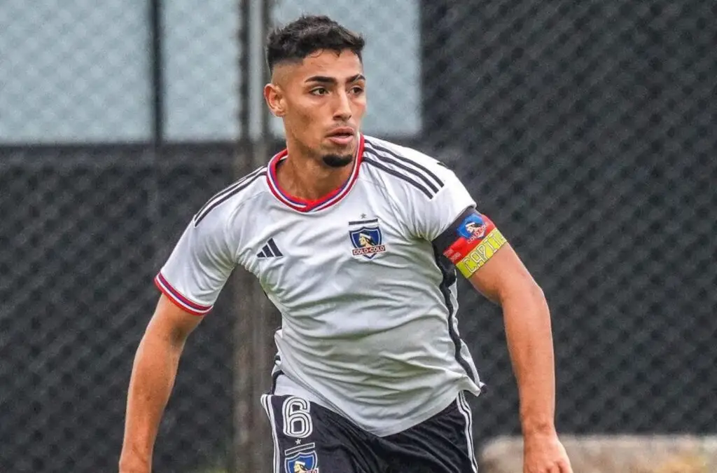 Dylan Portilla renovó su contrato con Colo-Colo.