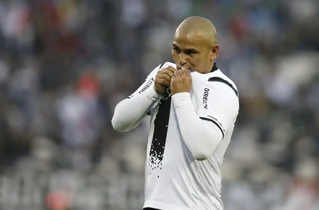 Humberto Suazo se ha retirado en dos oportunidades: 2015 y 2018. Actualmente defiende los colores de San Luis de Quillota.