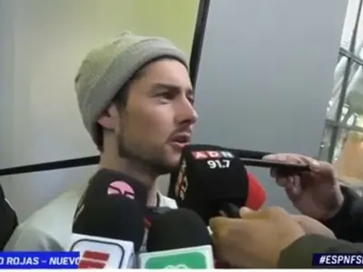 [Video] Habla mejor que yo: Las primeras palabras de Marco Rojas en su llegada a Chile