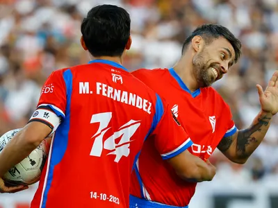 ¿Vuelve la magia? Inesperado club quiere sacar del retiro a Jorge Valdivia y Matías Fernández