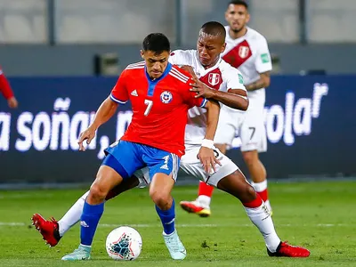 Es oficial: Se confirmó el canal que transmitirá por TV y online el duelo entre La Roja y Perú por Eliminatorias