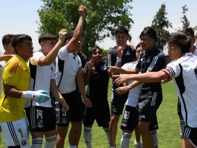 Ya fue considerado por Quinteros: El arquero Sub 17 de Colo-Colo que brilló eliminando a la U en el fútbol jóven