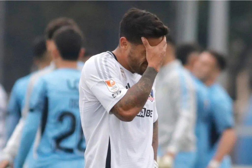 Marcos Bolados lamentando el empate de Colo-Colo ante O'Higgins.