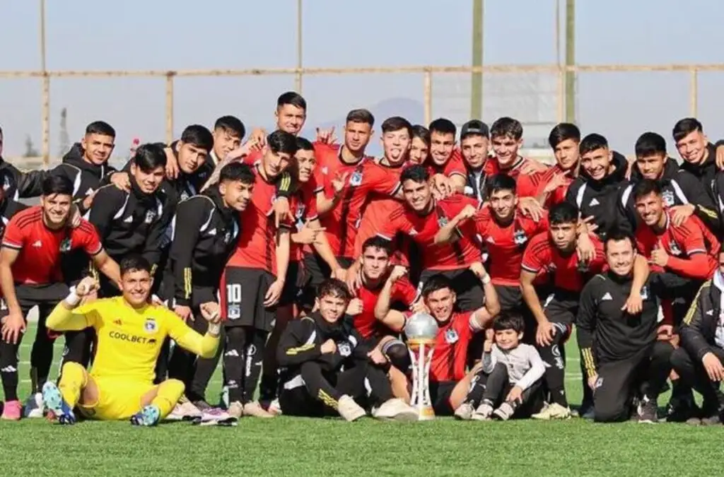 Colo-Colo disputará las finales de la categoría de Proyección y Sub-18.