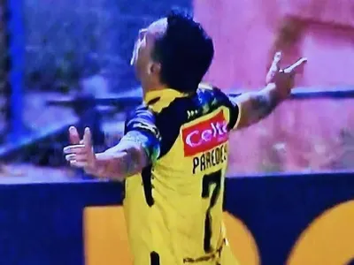 [Video]: Así fue el golazo de Esteban Paredes que quiere seguir haciendo historia
